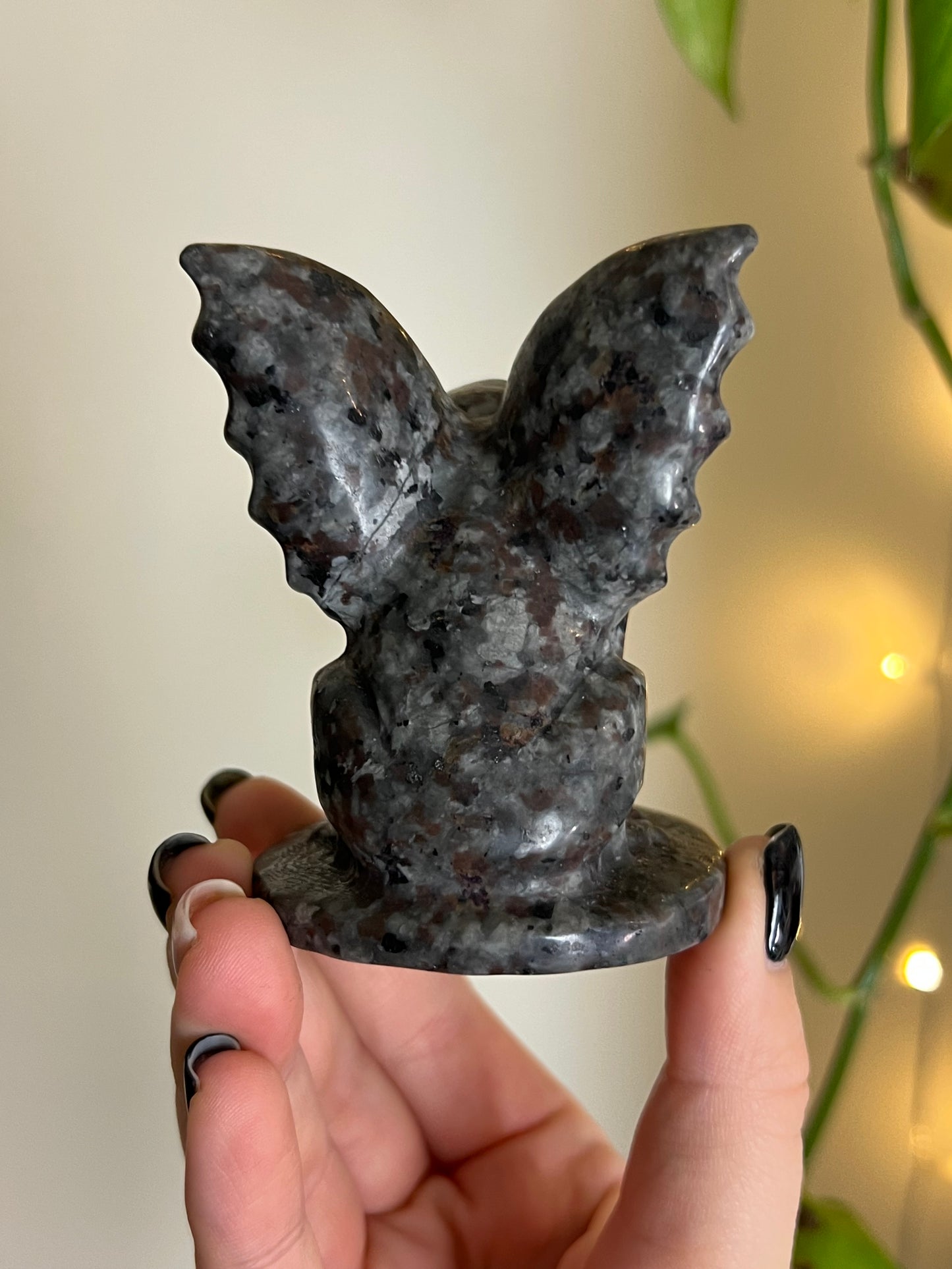 Yooperlite Gargoyle - UV Reactive