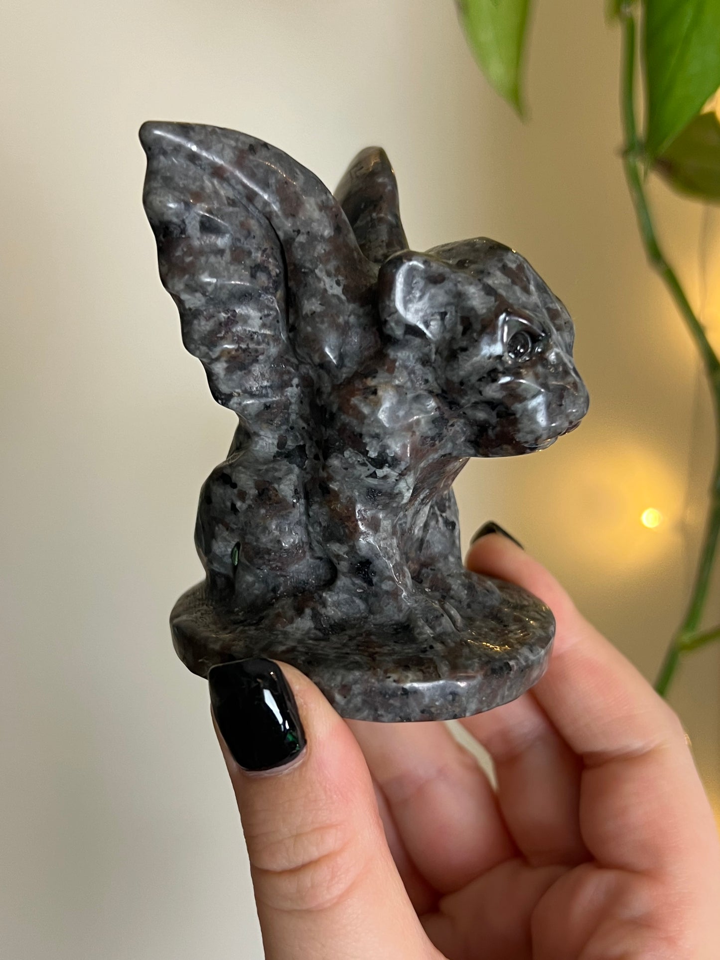 Yooperlite Gargoyle - UV Reactive