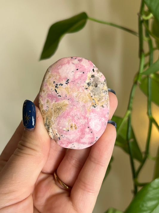 Bubblegum Peruvian Rhodonite Small Palm