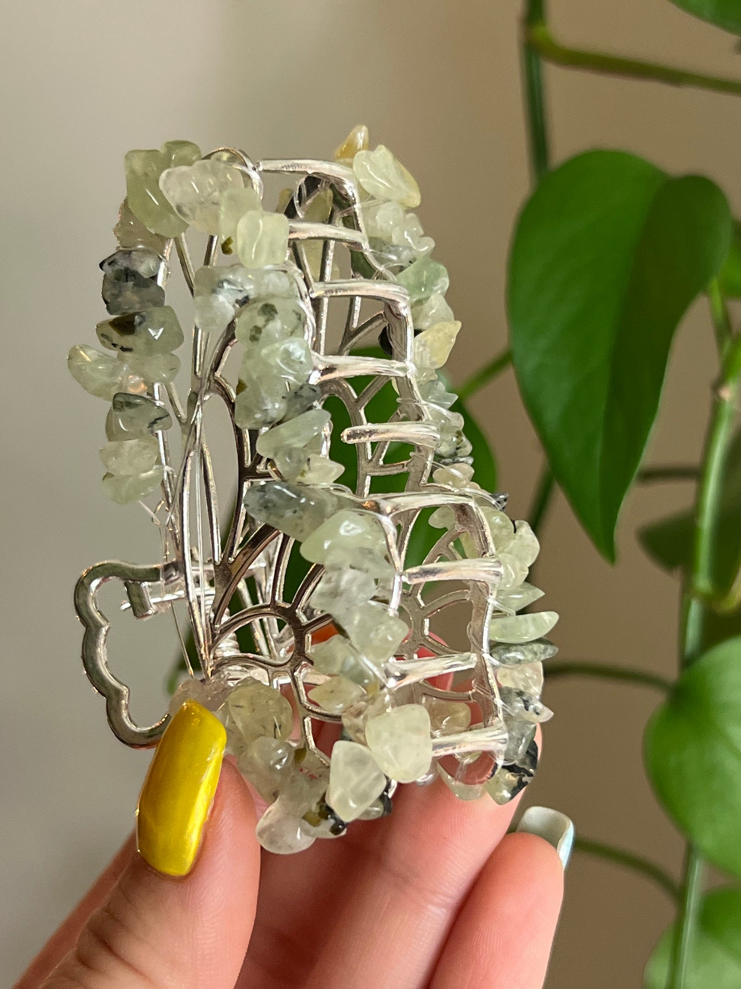 Prehnite With Epidote Fairy Claw Clip - Silver