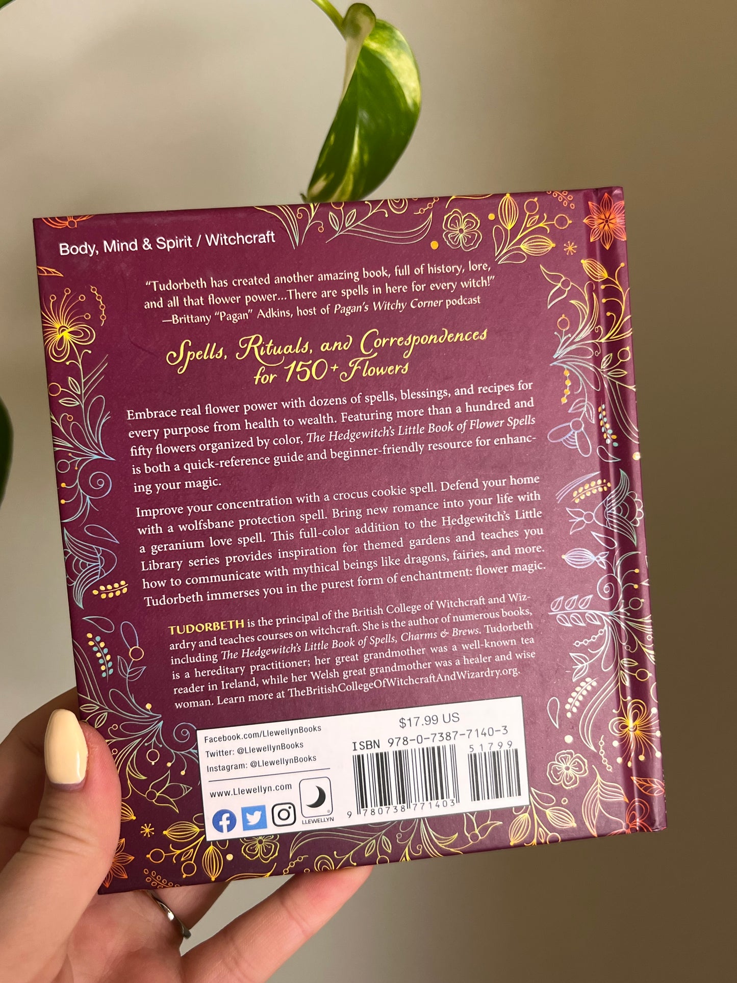 The Hedgewitch's Little Book of Flower Spells