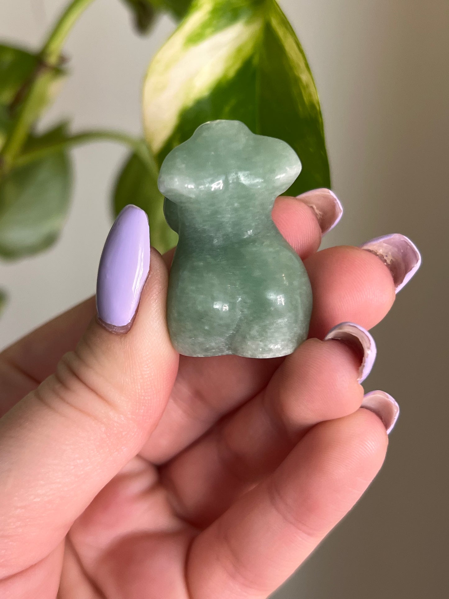 Green Aventurine Curvy Body Carving