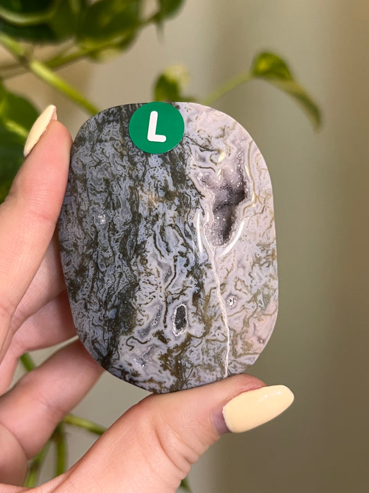 Rainbow Druzy Moss Agate Palm - L