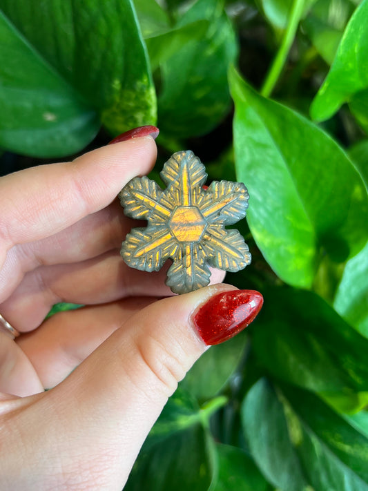 Flashy Labradorite Snowflake