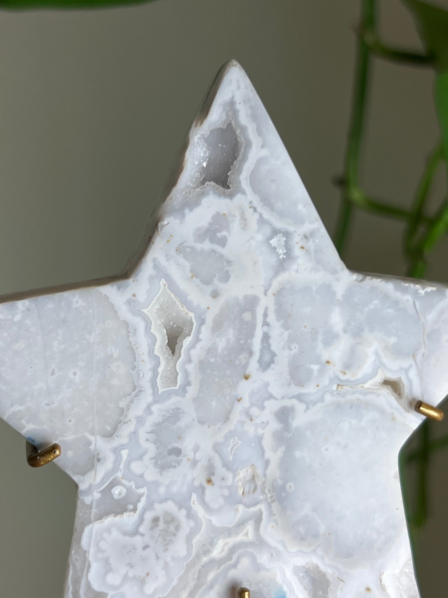 White Plume Agate Star Stand