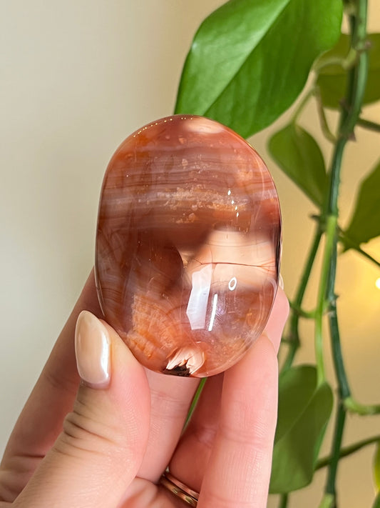 High Quality Carnelian Palm Stone i