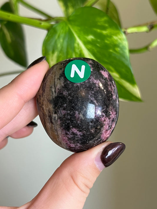 Madagascar Rhodonite Palm Stone - N