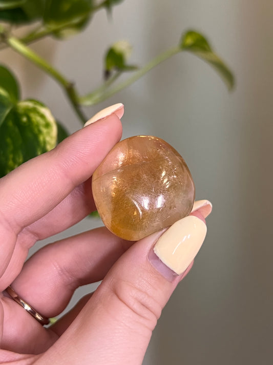 Flashy Honey Calcite Button