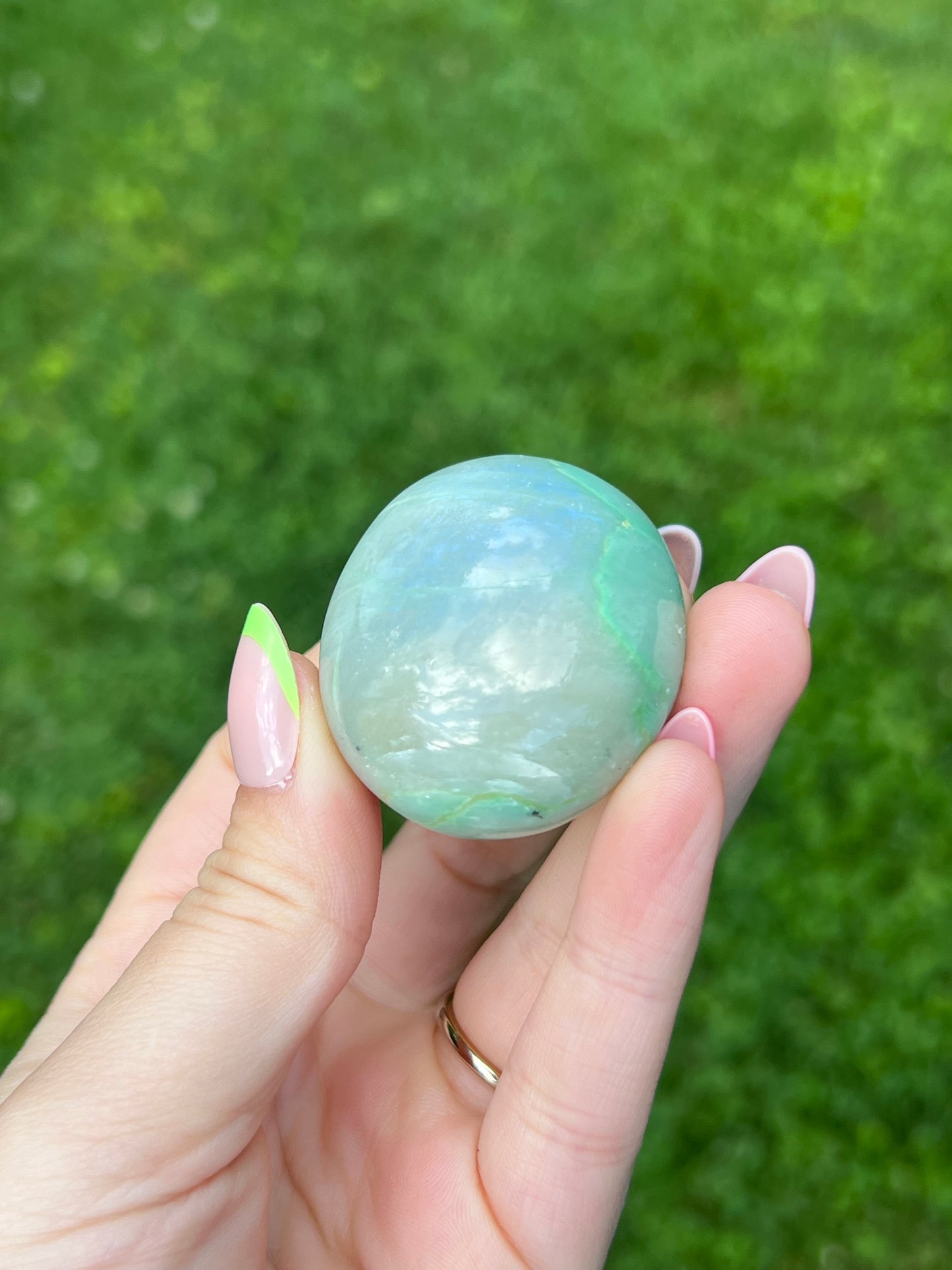 Flashy Garnierite Palm Stone