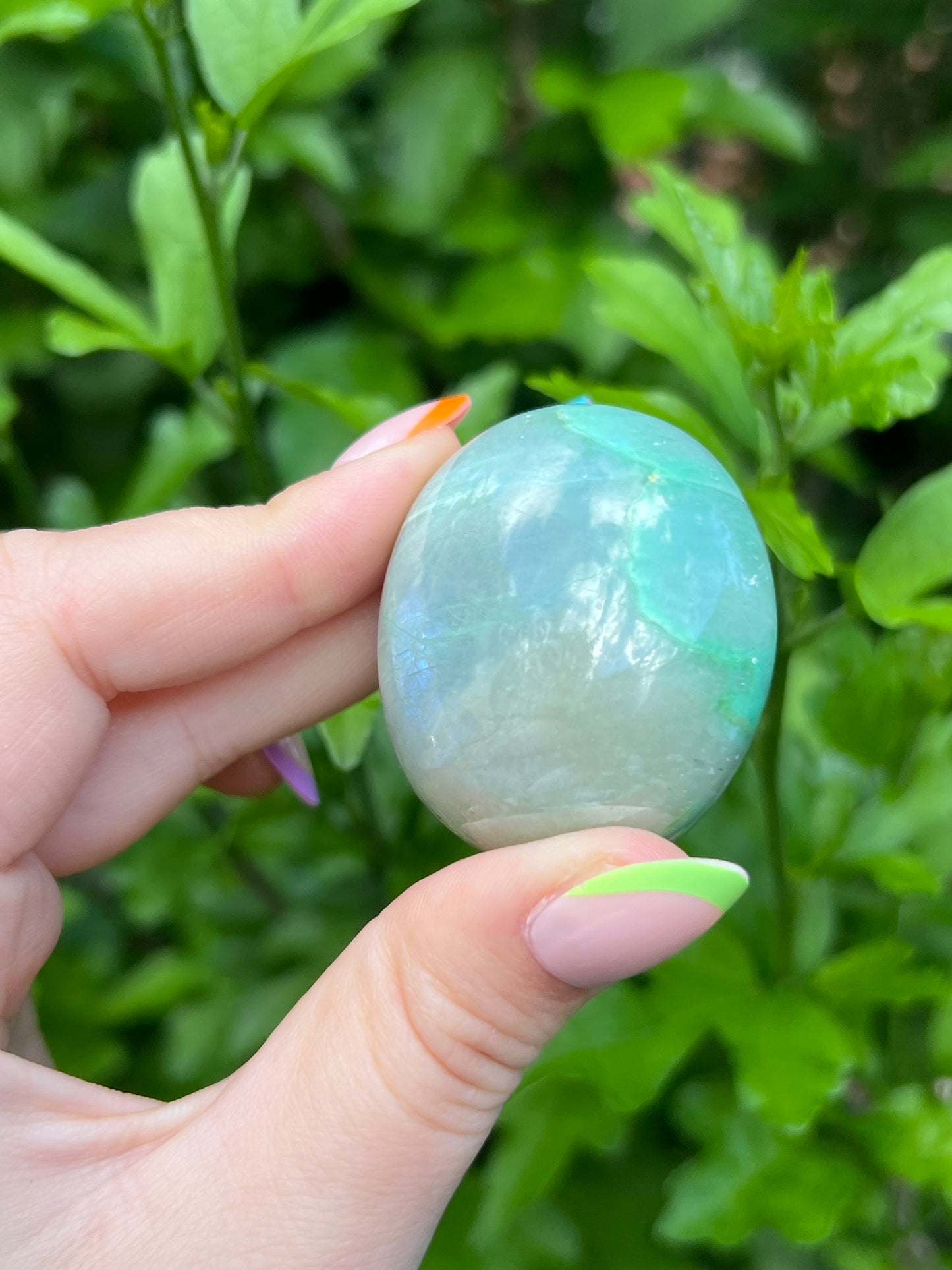 Flashy Garnierite Palm Stone