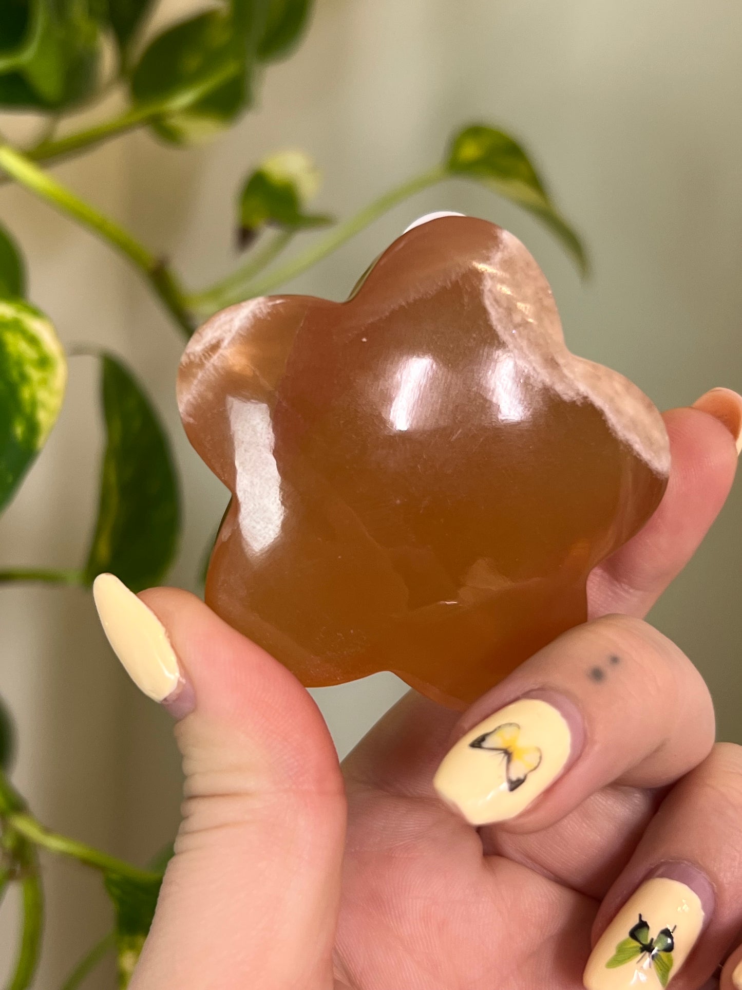 Honey Calcite Groovy Flower - E