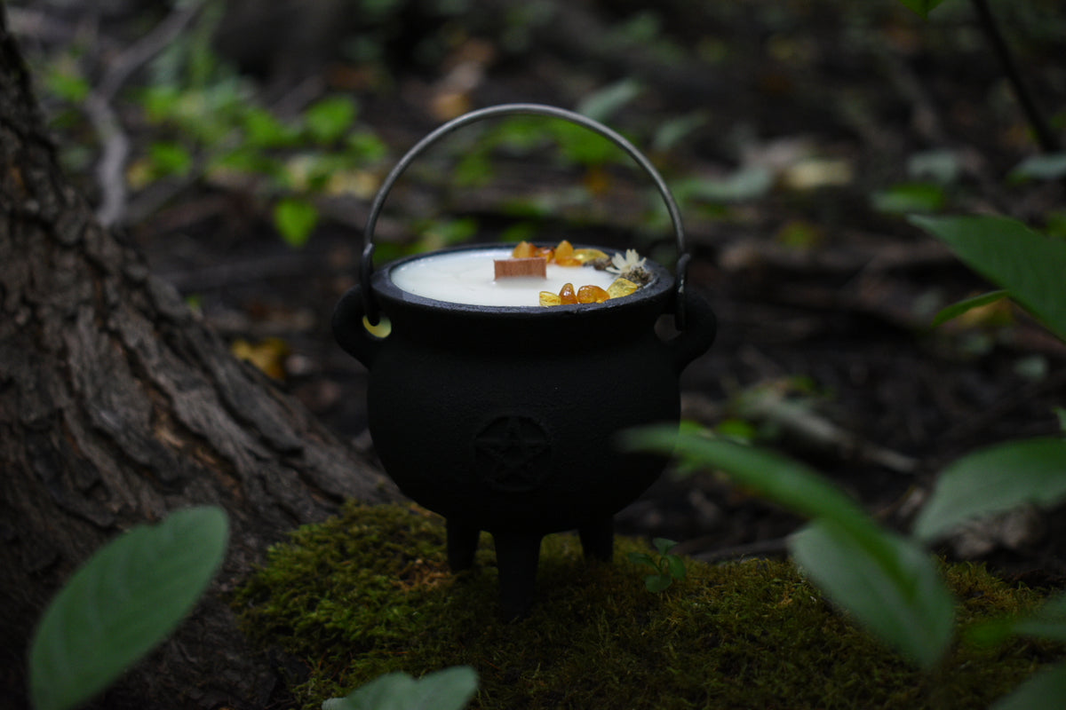 Samhain Spirits Cauldron Candle | Pumpkin + Sandalwood 🎃