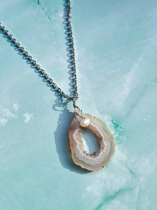 Freshwater Pearl and Druzy Agate Necklace - 3