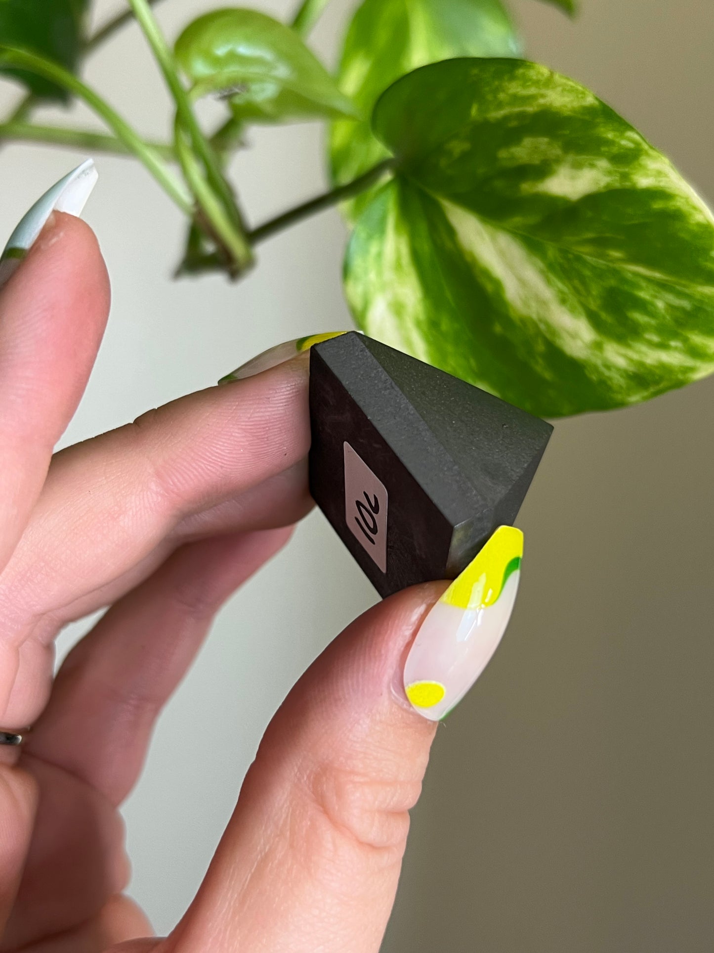 Terahertz Small Pyramid