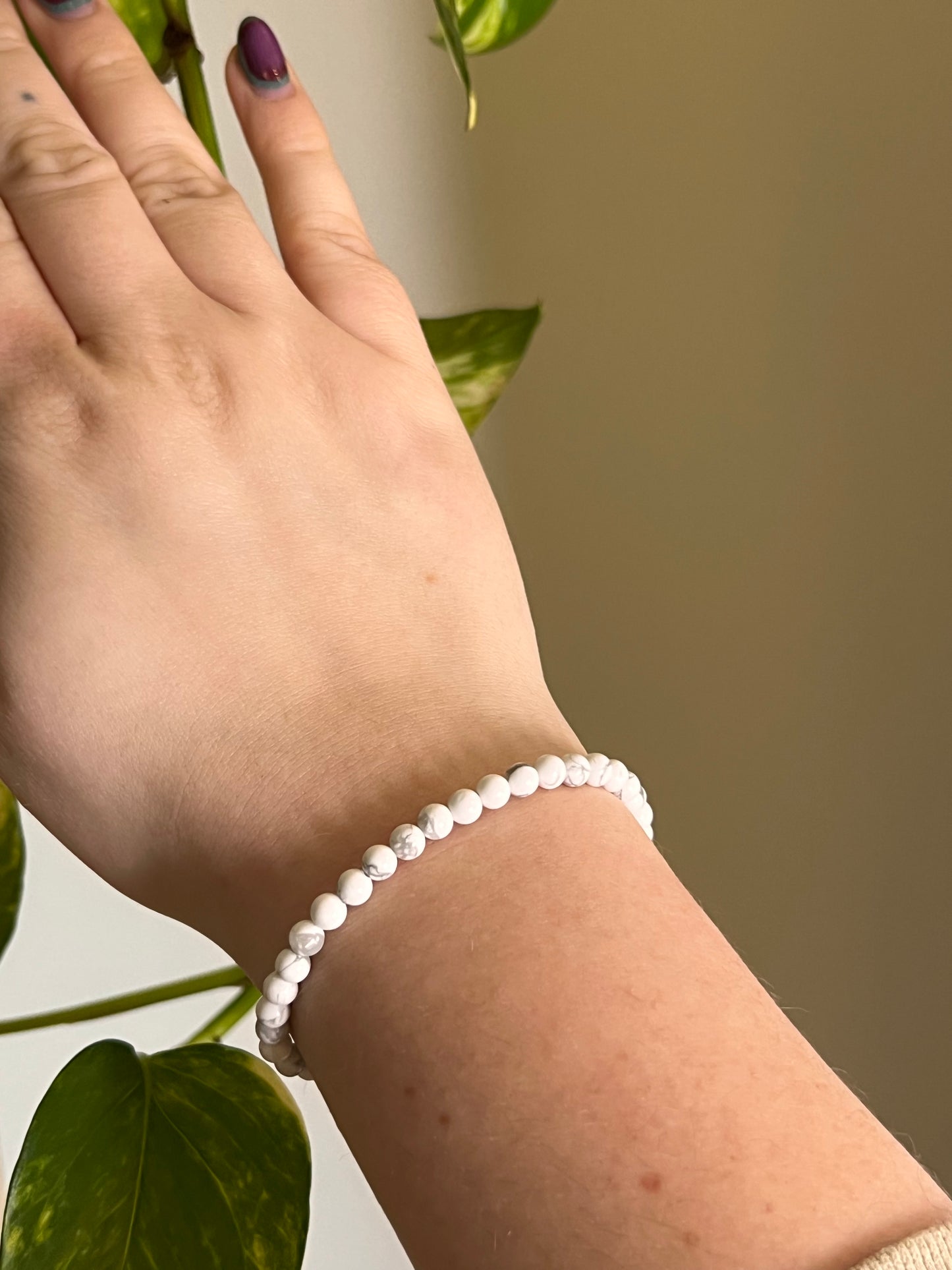 4mm White Howlite Bracelet