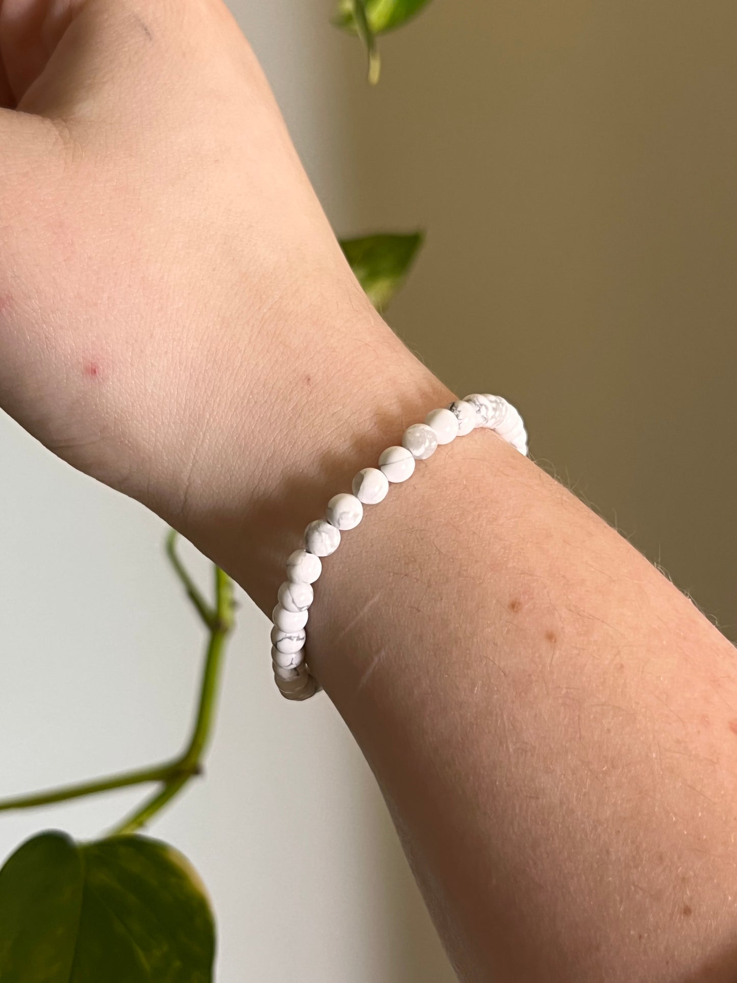 4mm White Howlite Bracelet