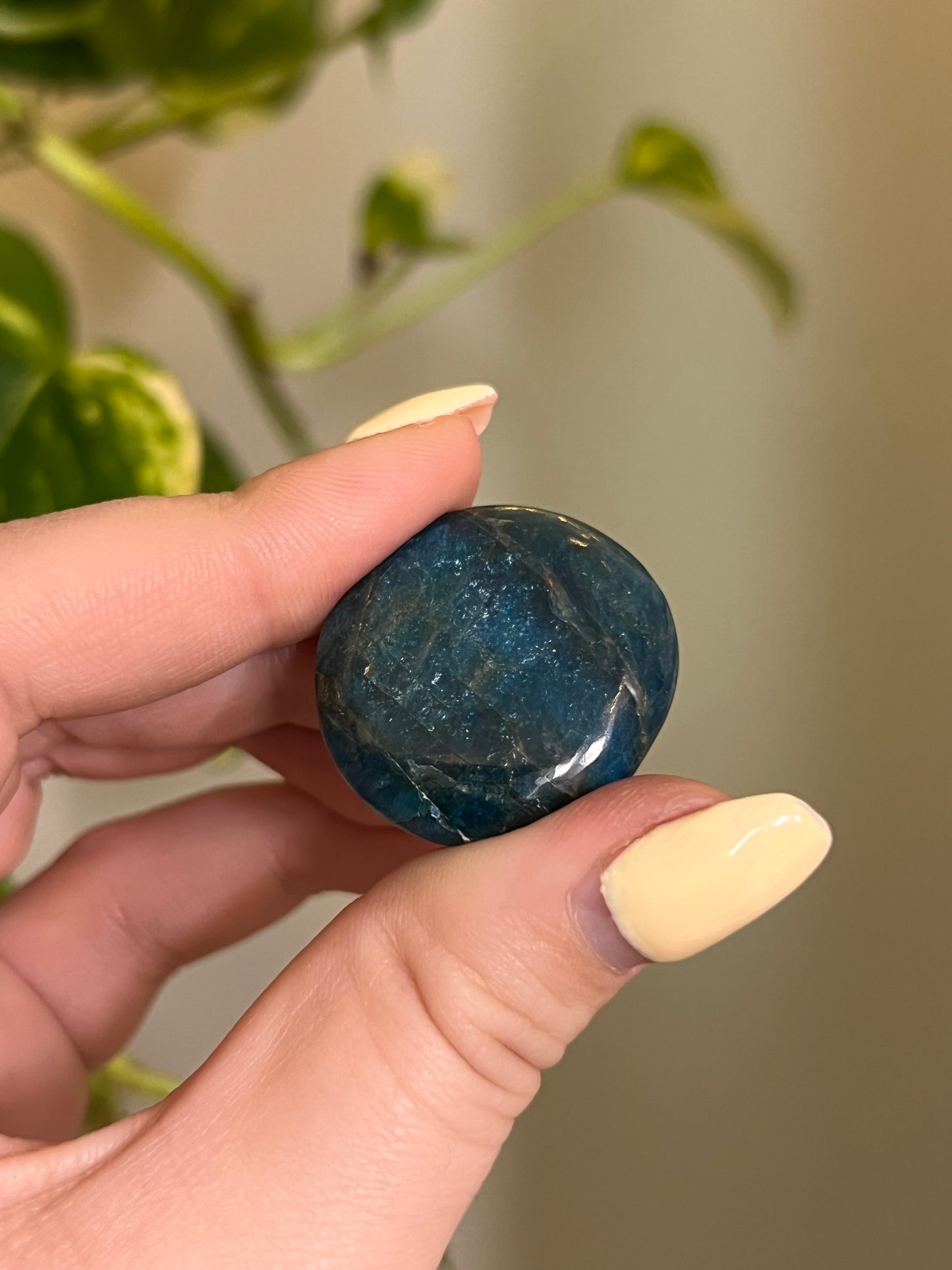 Flashy Blue Apatite Button