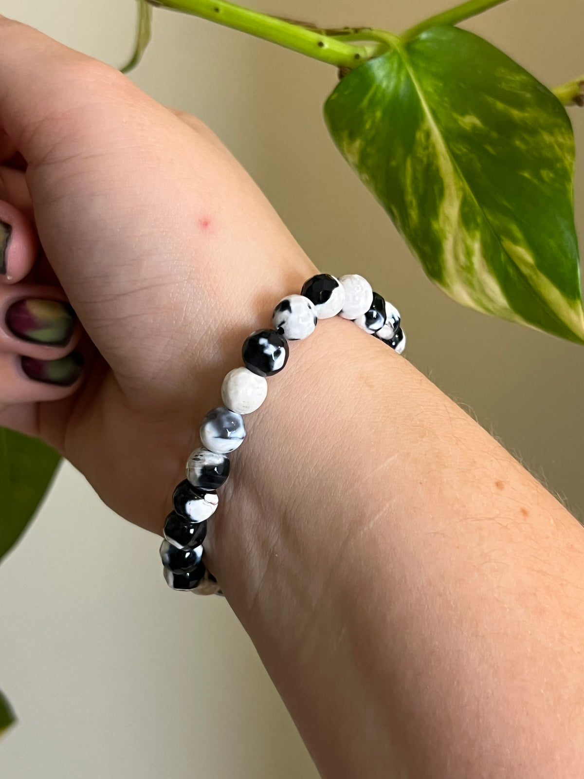 8mm Orca Agate Bracelet