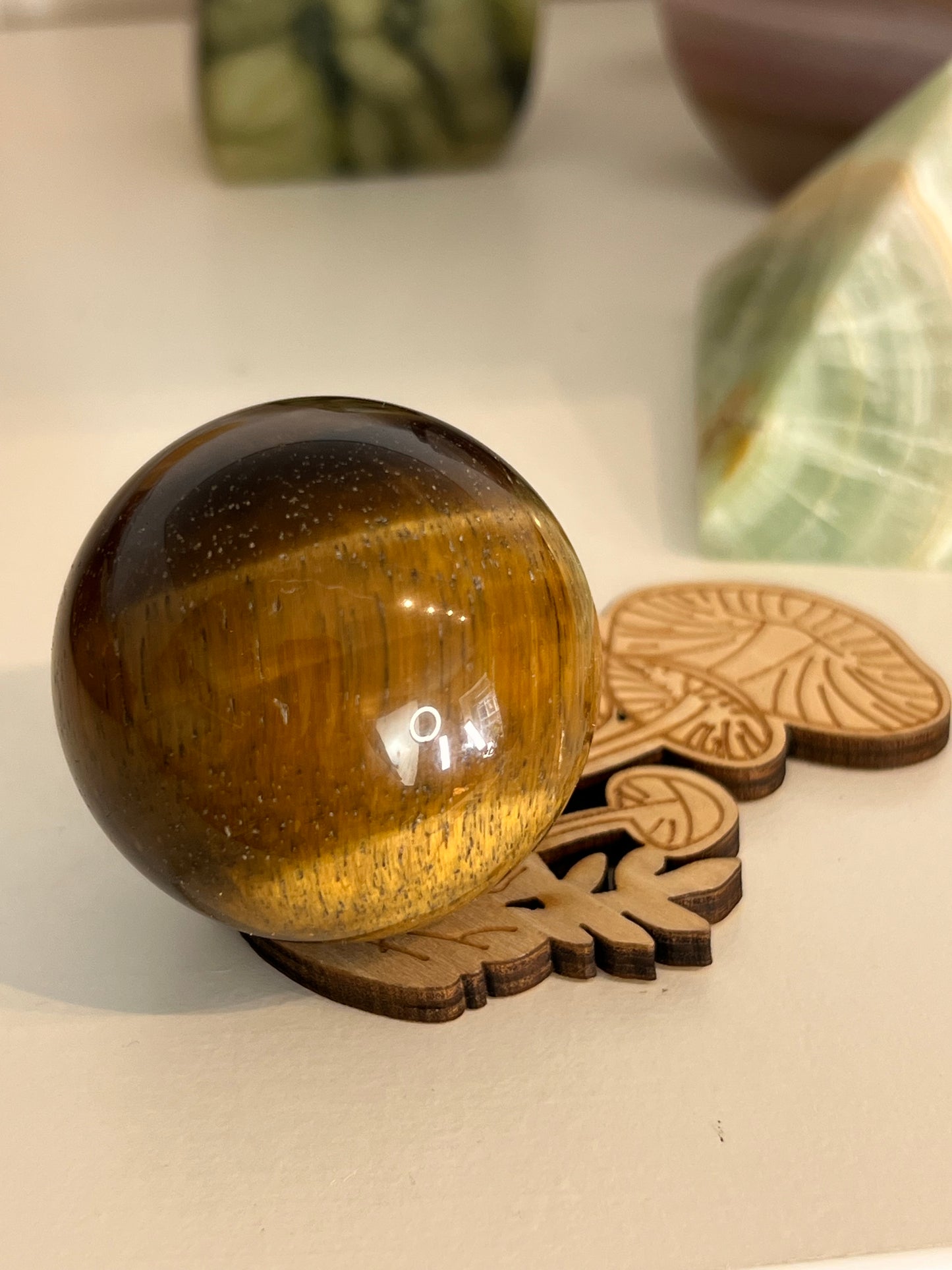 Mushroom Greenery Wooden Sphere Stand