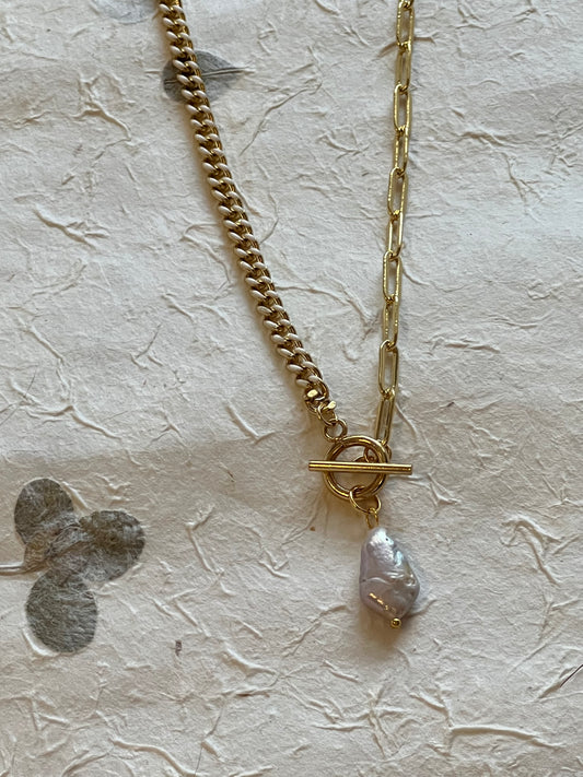 Freshwater Peal Split Gold Necklace