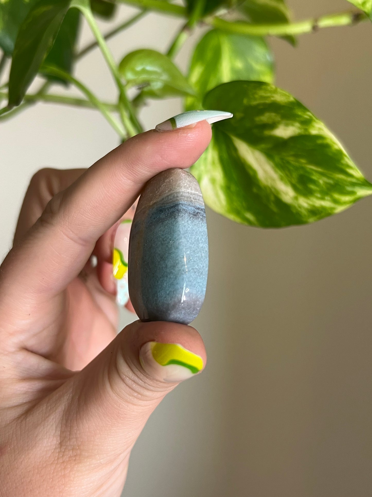 Trolleite Small Palm Stone